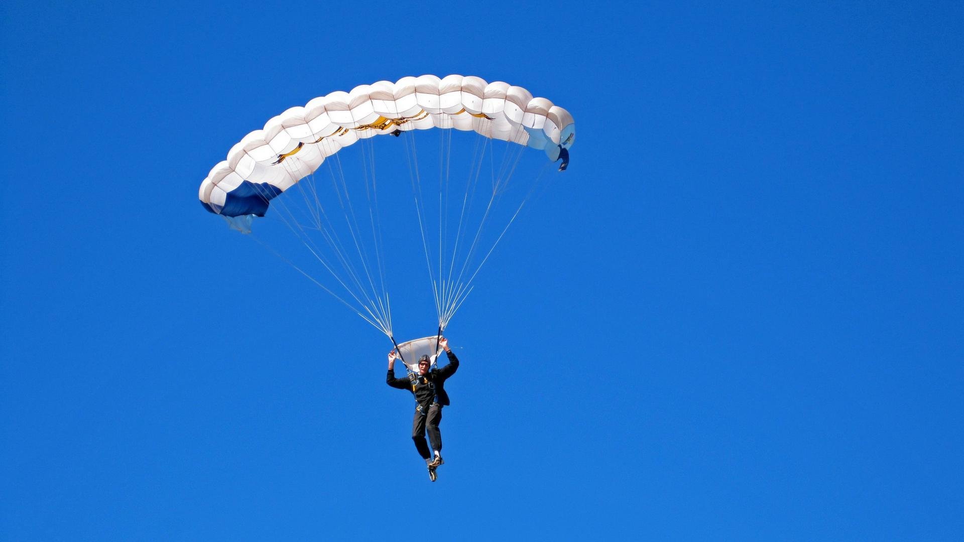 Uzi迎来五赛季高光表现，澳大利亚队球迷沸腾！